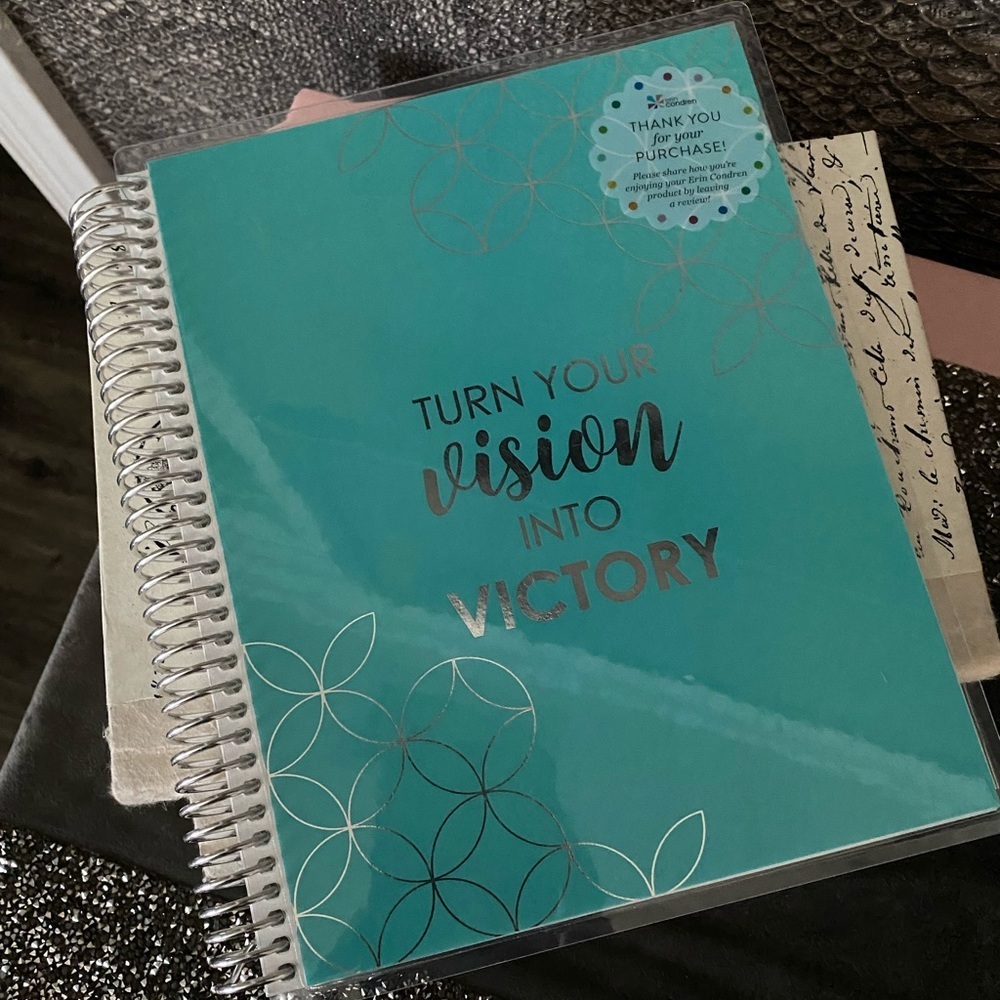 Erin Condren 7" x 9" Prompted Vision Journal - Turquoise Changeable Cove…
